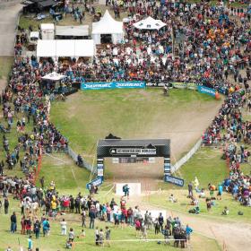 uci-dh-worldcup-meribel-2014-22